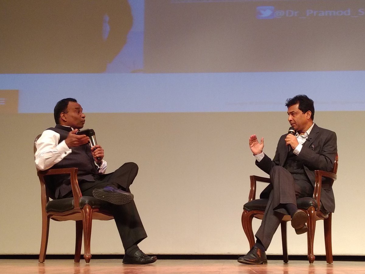 IMTGhaziabad's tweet photo. @Dr_Pramod_S capped off an invigorating talk with a candid discussion with @Anand__Pillai on digital immersion and an educative Q/A session with the students.
#IMTTalks #DigitalLeadership https://t.co/IstRjmPw4e