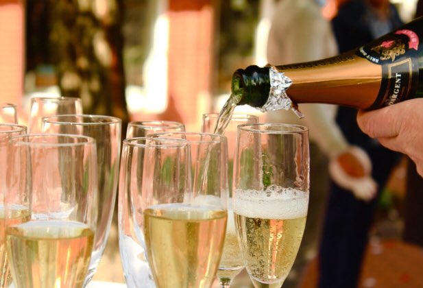 KarenJHowell's tweet photo. Good luck at the @LaingBuisson #LBAwards tonight @CarterwoodLtd @MNDrysdale @TomCarterwood - fingers crossed!!! https://t.co/JtHMxAlwTG