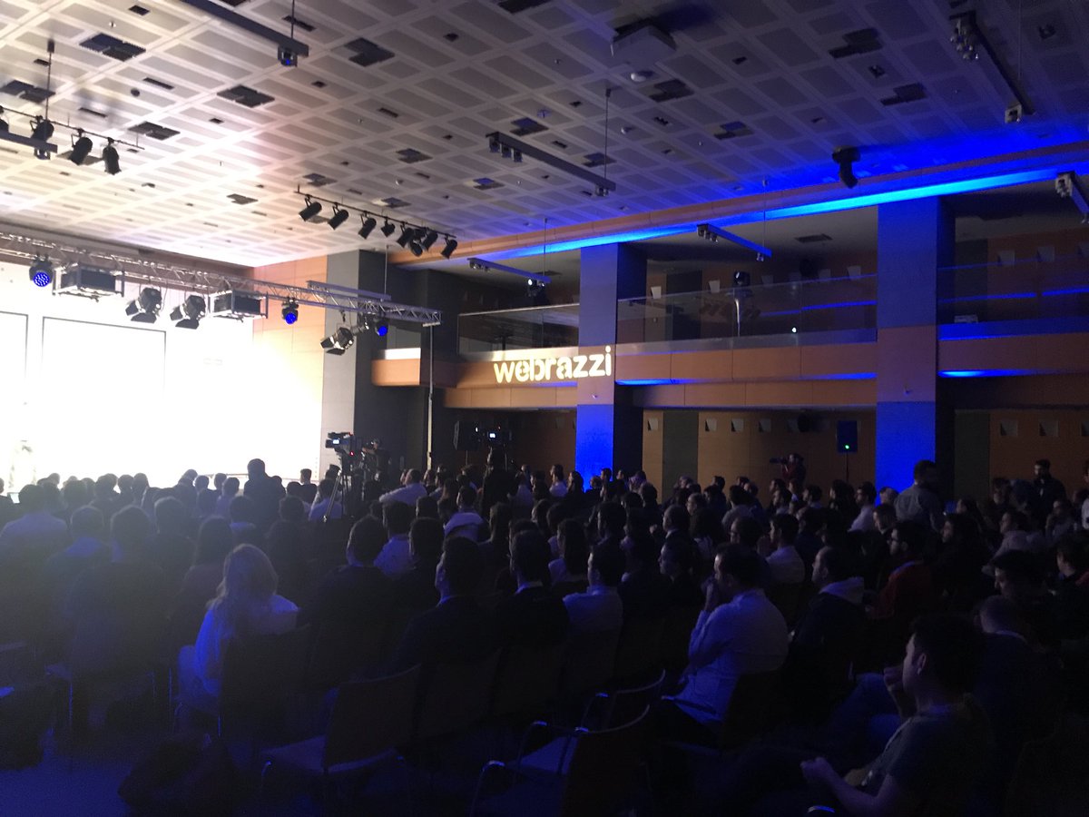 ardakutsal's tweet image. Webrazzi Developer 2017 şu anda böyle #developer17 👍🏻🙏🏻
