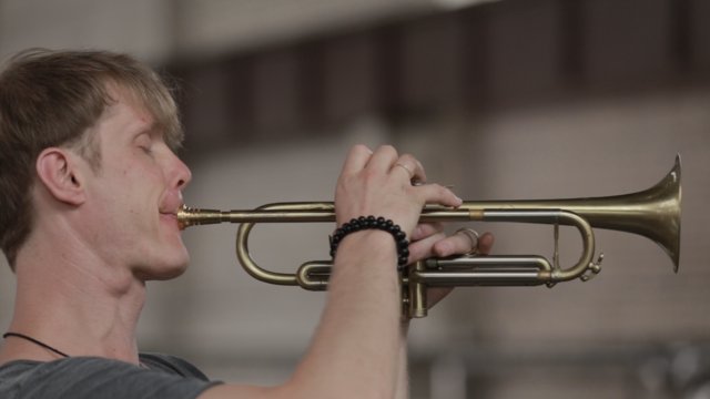 JukeTrainWatch's tweet photo. // The extraordinary #trumpet of Aurimas Rimeikis in Juke Train 225.
#juketrain #music #video #np #newmusic #live #nowplaying #keymono https://t.co/gNTsYfE1bc