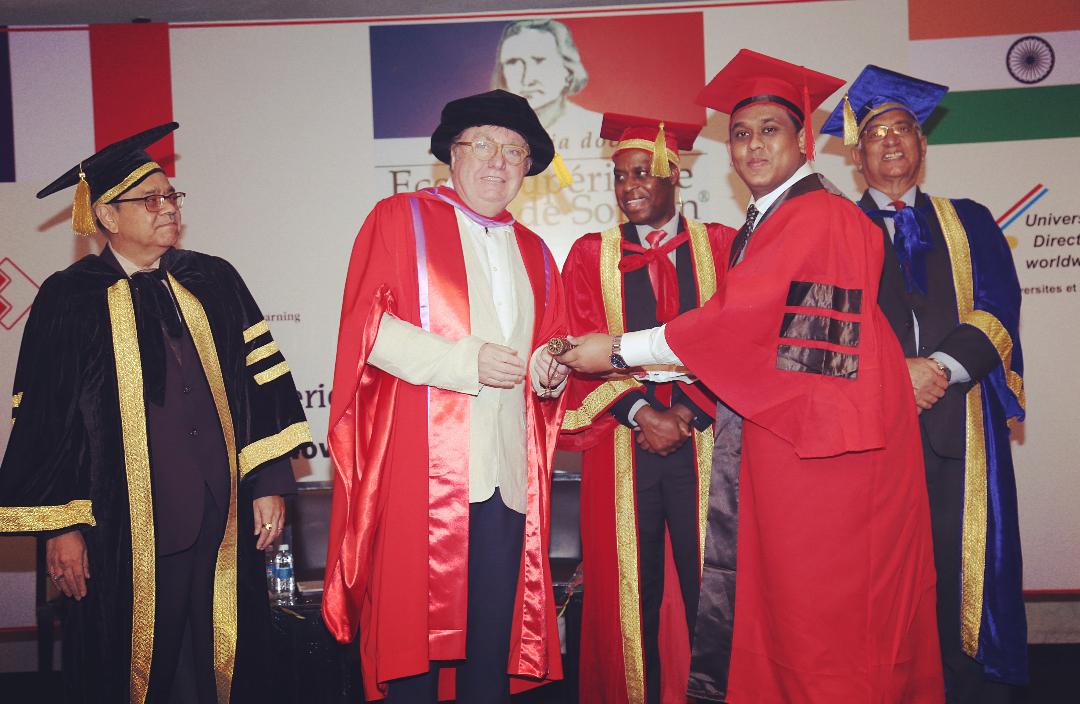 anandnaik100's tweet photo. It was great honor today for me to receive PhD (HC) "Honorary Doctorates in Business Administration " from Ecole Superieure Robert De Surbon, France
#phd #college #degree #hubli #award #entrepreneurship #entrepreneur #success #karnataka #bangalore #beginup #boredbees #france https://t.co/LUalA8PQIy