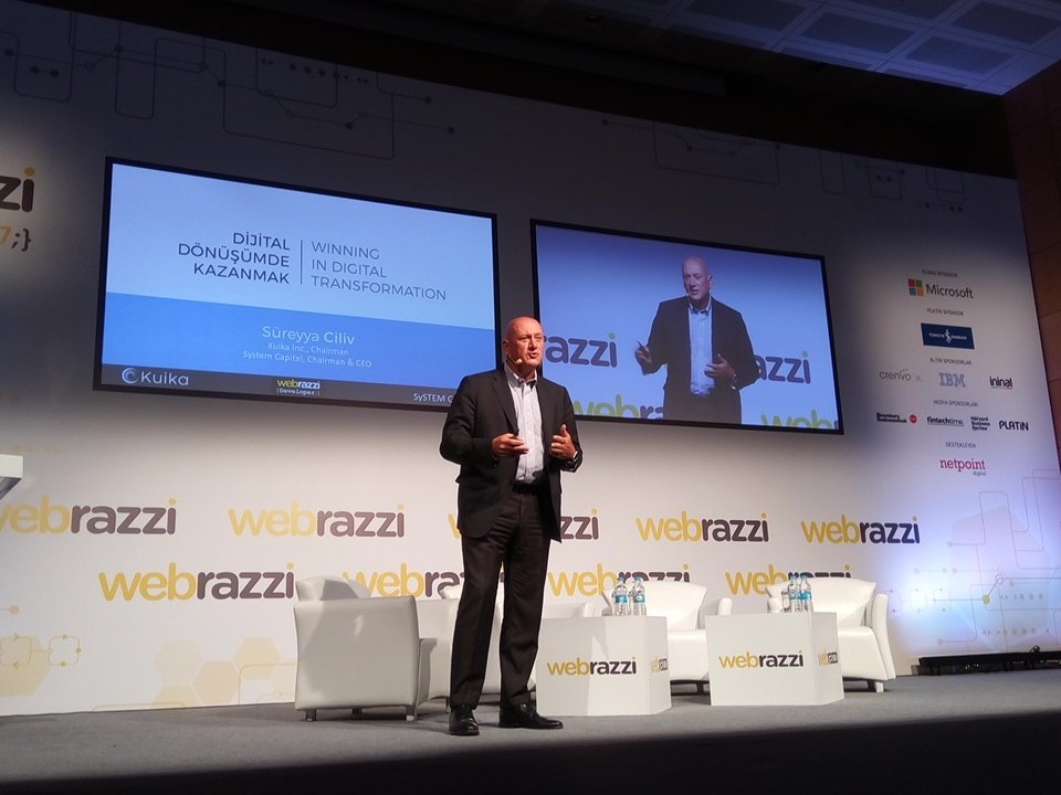 firatdemirel's tweet image. Süreyya Ciliv, webrazzi.com sahnesinde. Kaçırmayın. #developer17