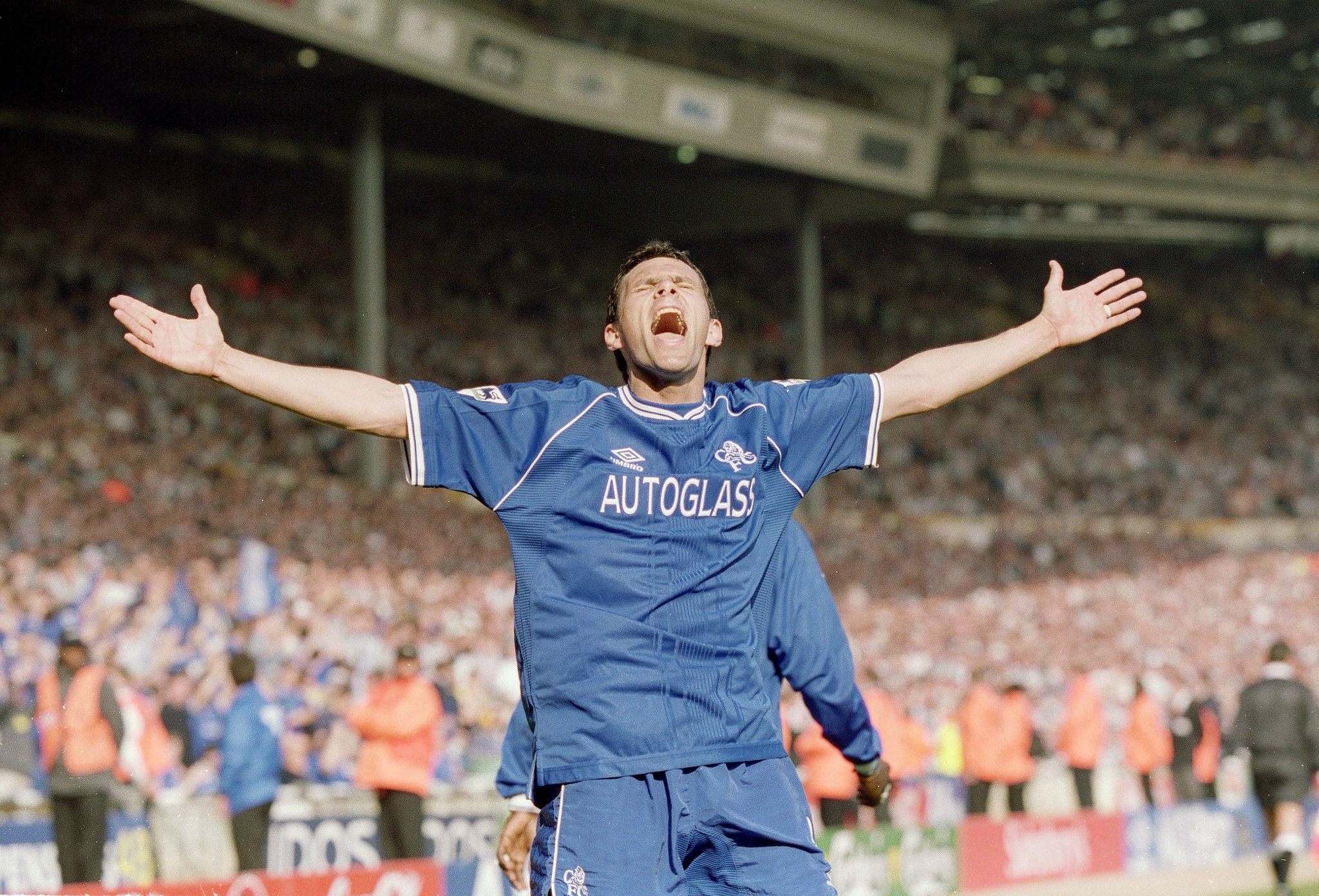  in 1967, former Spurs, Chelsea and Uruguay midfielder Gus Poyet was born.

Happy birthday, Gus! 
