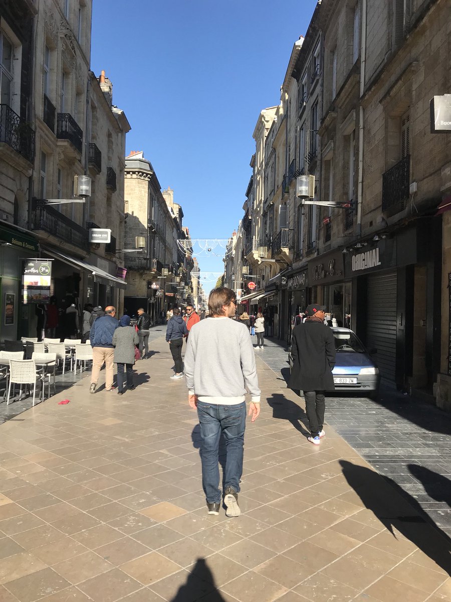 Juanpak022's tweet photo. #Burdeos #Francia #travel #trip #lifevan https://t.co/seHYH0Gf68