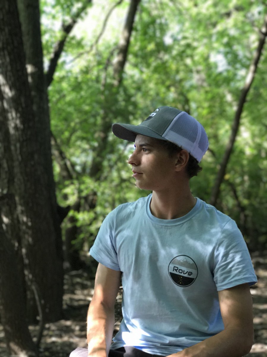 RoveMinn's tweet photo. When you see someone else in Rove gear! #travelingwithnodestination https://t.co/qPsv99T9ty
