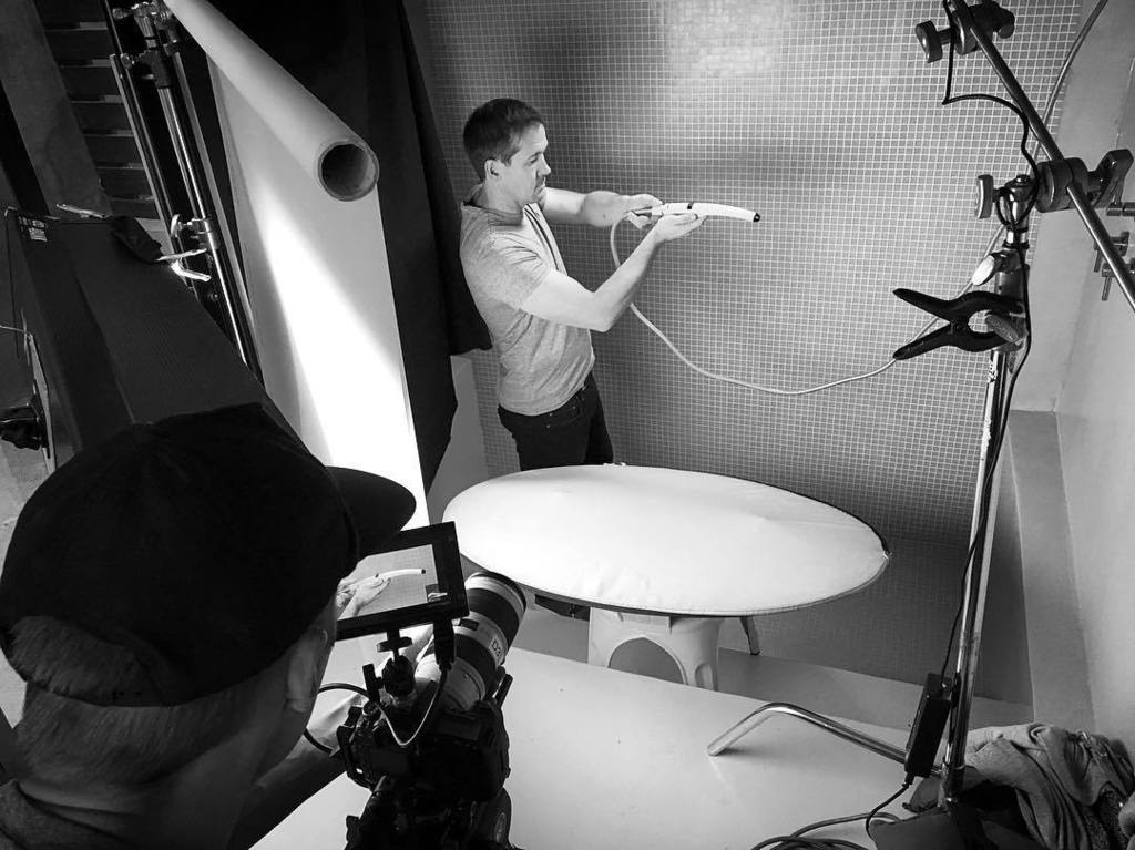 CutawayCreative's tweet photo. Today’s task: Shower Hour to shoot pickups #handmodel #showershoot #cutawaycreative https://t.co/VS1AdZ8Z1L