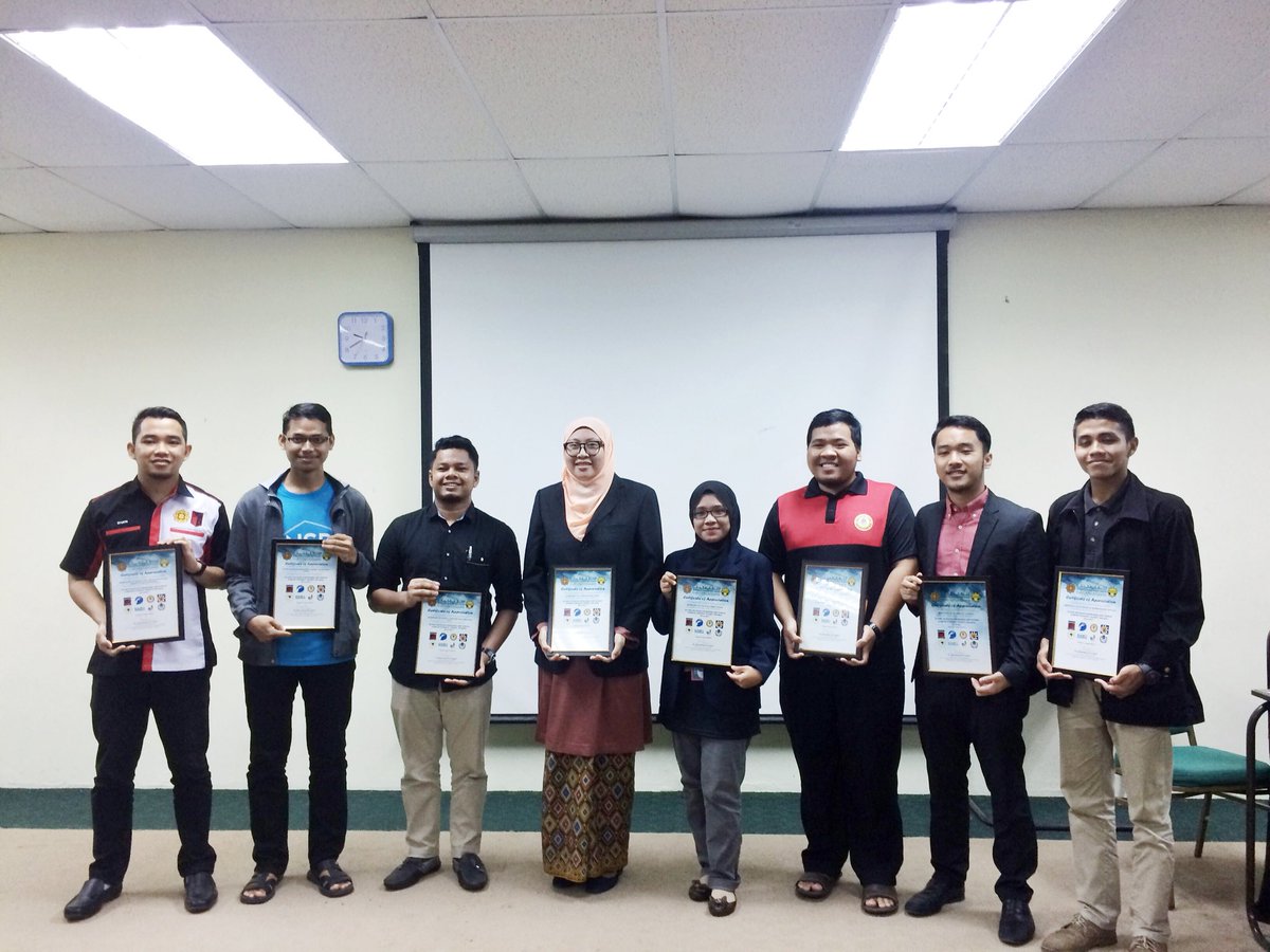 possaofficial's tweet photo. Alhamdulillah, the AGM IRKHSSS was a success last night! Congratulations to the new tenure of IRKHSSS 2017/2018 ✨
#POSSAIIUM #IRKHSSS https://t.co/iR238tdgwj