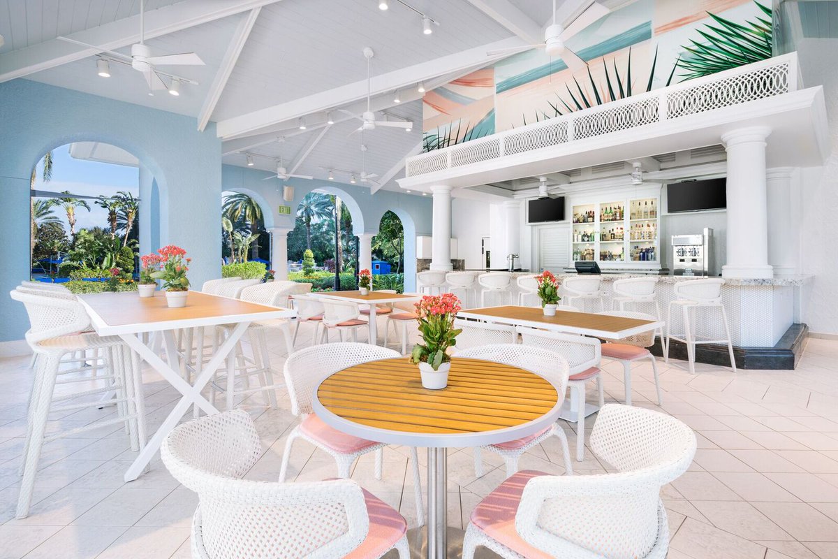 ecobuilding9191's tweet photo. Hello All! More images on our remodel work for the Ritz Carlton Orlando, Grande Lakes Hotel, Blue Bar! Thank you to the hotel admins for the image! #ritzcarlton #orlando #grandelakes #remodel #generalcontractor #EBS #ecobuilding #florida https://t.co/A6BKDoQD6S
