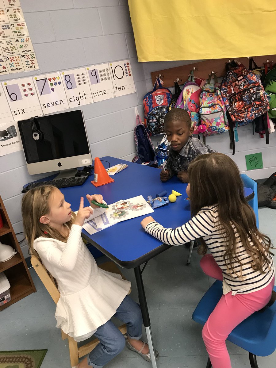 LissetteMay3's tweet photo. Beginning our study of forces and motion by discovering how toys move. https://t.co/hhuc7irAaD