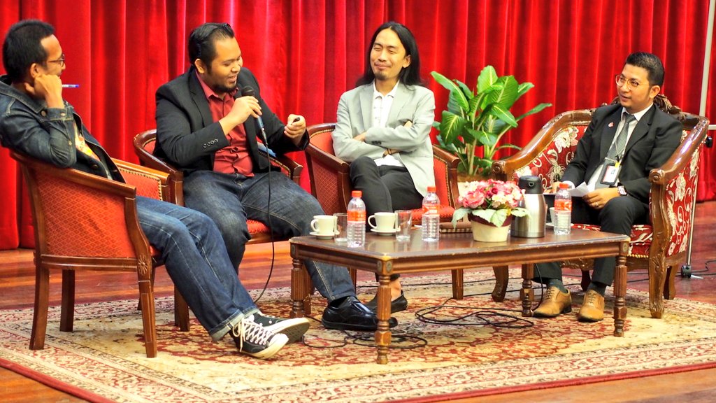 Engaging and insightful discussion on Nationalism in the Context of Ethnic Relations by <a href="/NUSingapore/">NUS</a> Social Researcher Dr Teo Lee Ken, <a href="/ukm_my/">UKM (Malaysia)</a> Lecturer and Political Analyst Abdul Muein Abadi, and <a href="/KITA__UKM/">KITA_ukm// #IVCukm</a> Research Assistant Mr Helmy.
#go2MSU🌺
#CFS