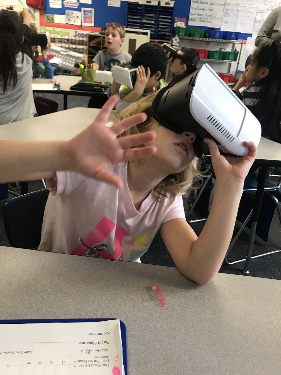 monicavazquezED's tweet photo. When you get to visit the landforms you’ve been learning about! Our favorite was the island of Hawaii! 🏝 #VRviewers #GoogleExpeditions #CCSD93 @CCSD93 https://t.co/oyiEUxDkv3