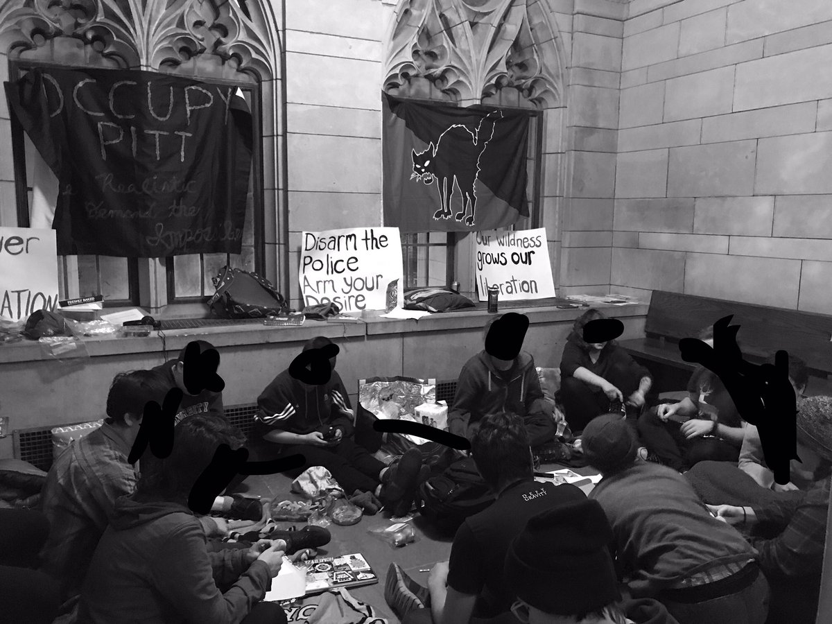 PghAutonomy's tweet photo. 12 hours in and still having fun 😎
#reclaimpitt #OccupyPitt #disarmpittpolice #hail2profit #hail2pitt https://t.co/24bYRiYg8y