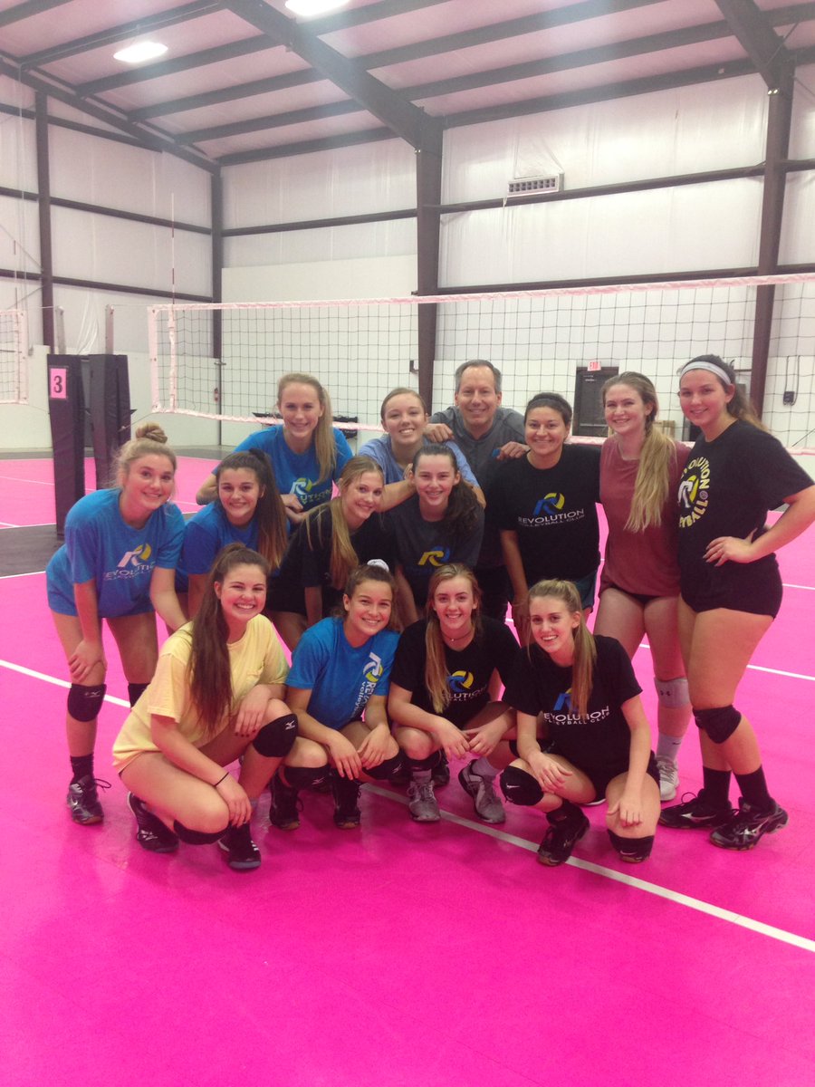 What a great first day of practice! These girls did great and can't wait to see how they roll this club season! #16Mizuno @woodlandsrev