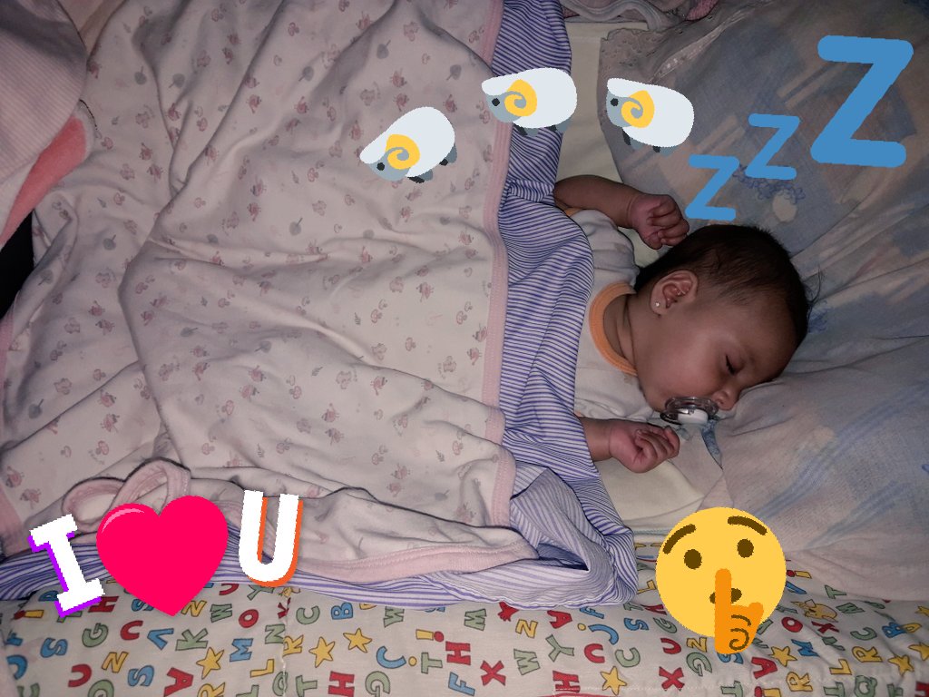 BarretoCar's tweet photo. #nonando #bebitadormilona Y después de mucho mi princesa se durmió y quedó frita! Te amo hijita #iloveyou https://t.co/FAuyAGRxZu
