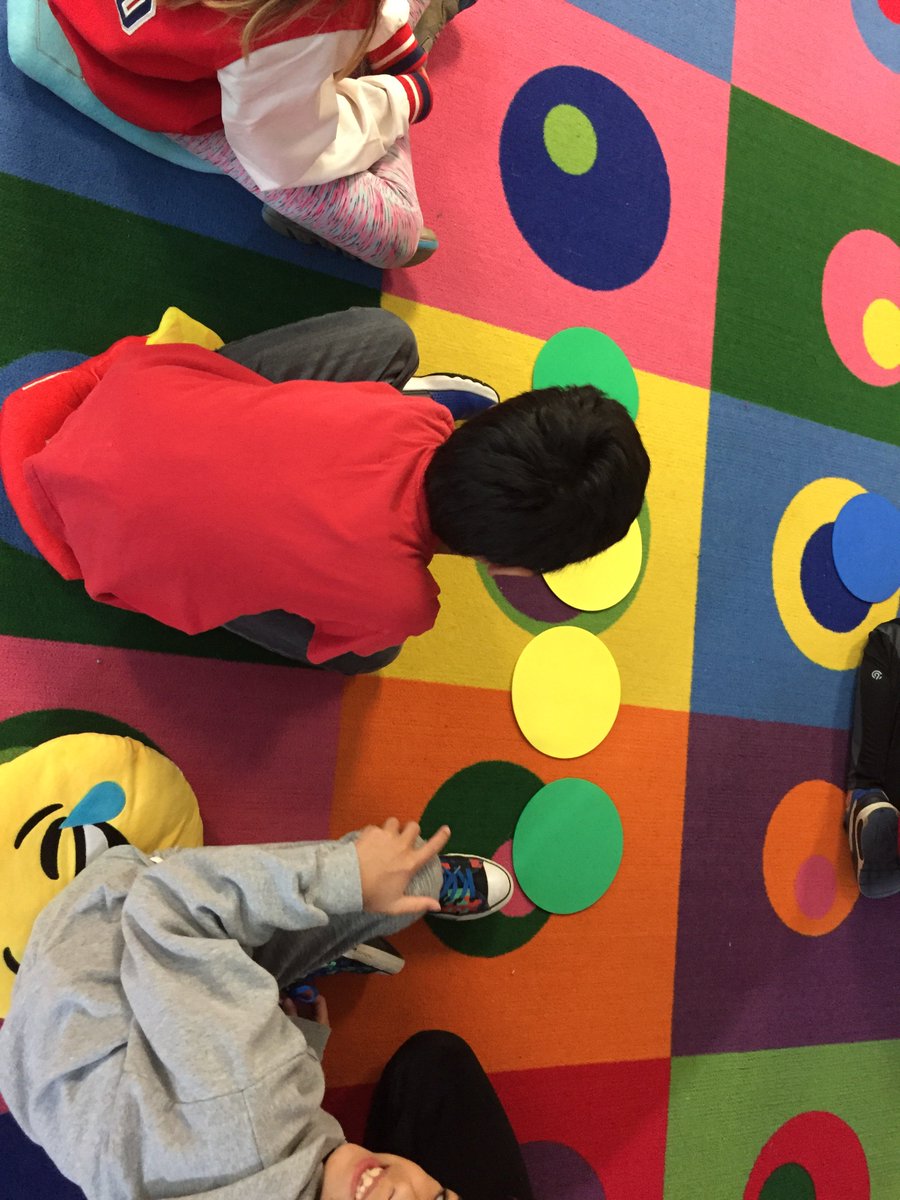 CES_CArts's tweet photo. Using colored foam circles to represent the form while listening to a variety of song selections #makingmusicrelevant @kauffmanmusic @CESfourthgrade @CroftonESAACPS https://t.co/8y5QQ7FKkk