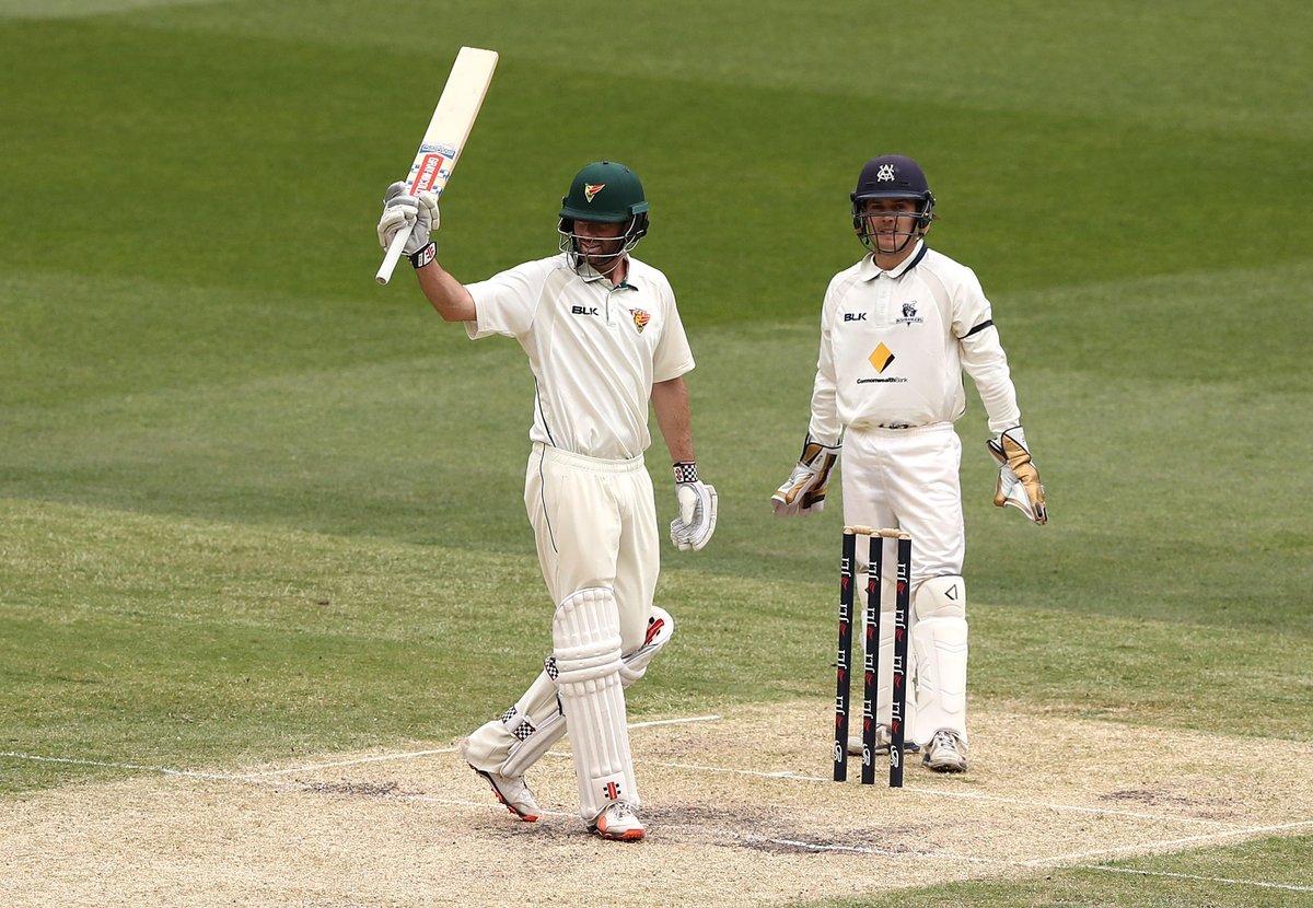Alex Doolan's #SheffieldShield scores since the start of last season:

21
2
2
8
202*
25
5
1
11
37
3
12
19
9
11
0
2
58
0
215* and counting...

Best to get him early!
