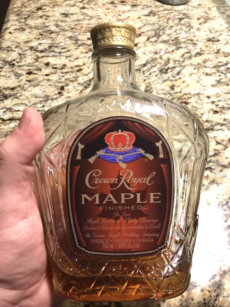 umanamd's tweet photo. A friend from Canada (who will remain unnamed for now) gave this to me as a present and it has been soooo good!
#MapleRules https://t.co/pEGoYK63nQ
