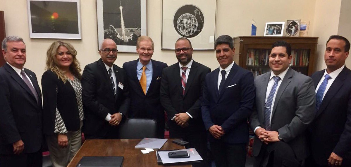 Manuel_Laboy_PE's tweet photo. Hoy dialogamos con los Sen Bill Nelson, Chris Coons y Richard Blumenthal sobre la reforma contributiva fed y el apoyo a PR después d María https://t.co/hg1xWRyIcB