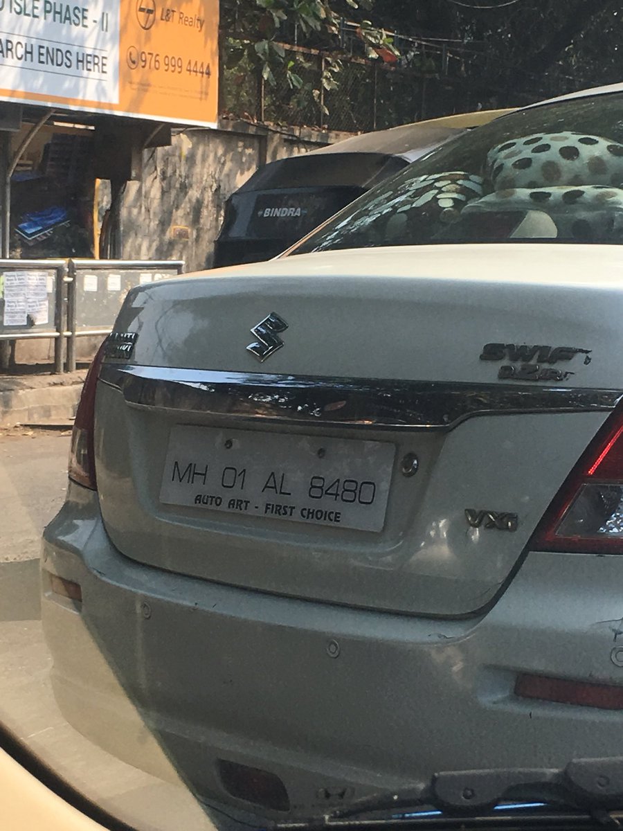 shrutiyadav's tweet photo. I wish someone could knock some basic traffic sense into some people! Honking incessantly on the road!@MumbaiPolice @rjmalishkaa https://t.co/CrsXa79FK0