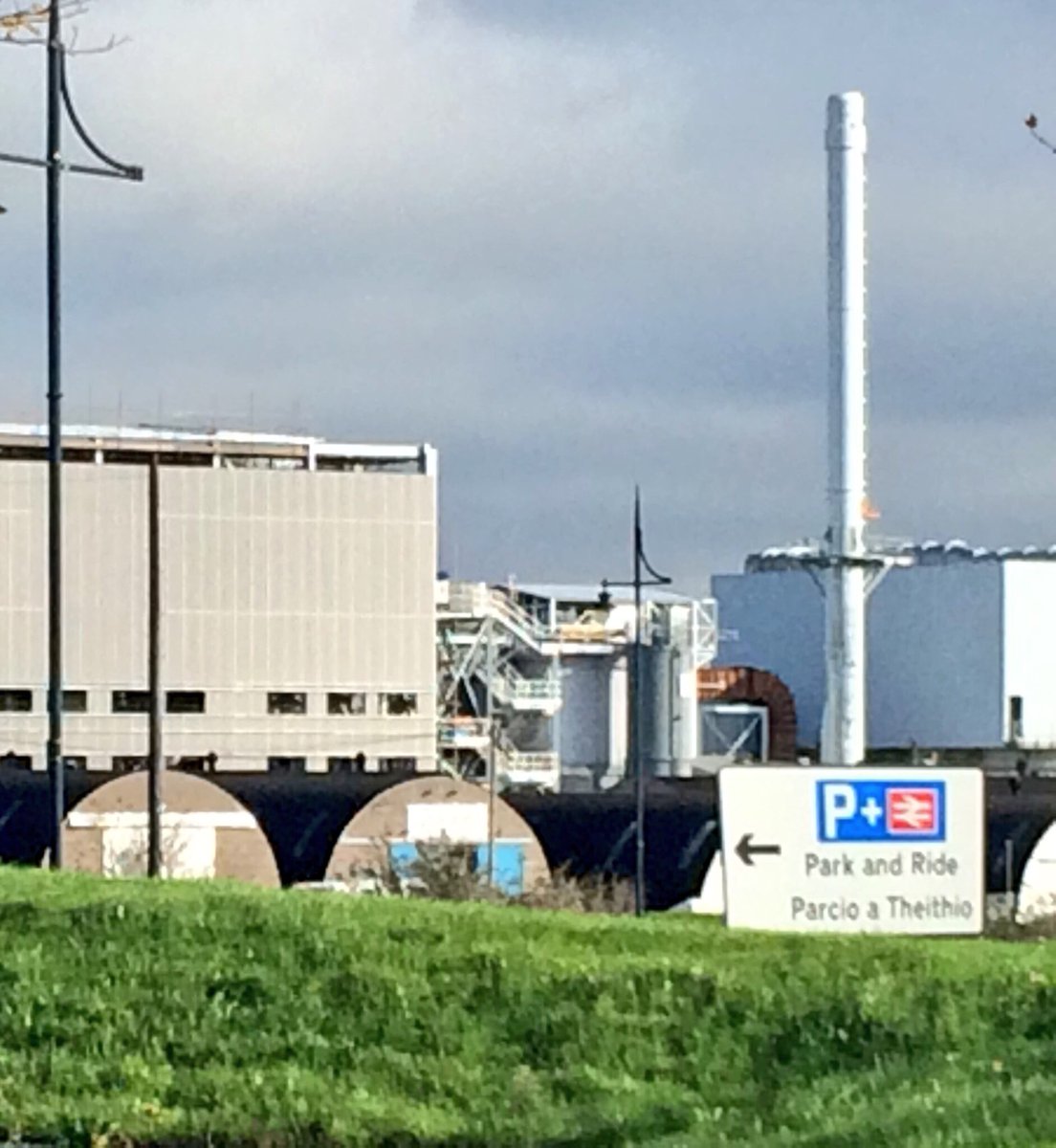 Biomass No.2 in Barry on David Davis Road given a draft permit to operate by Natural Rescores Wales! Read more at: buff.ly/2AECD5V