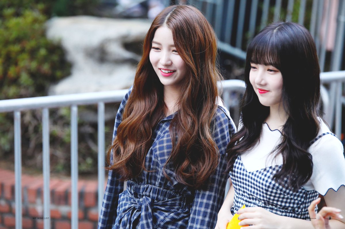 sowonsmiling's tweet photo. https://t.co/iS97XDxu6A
