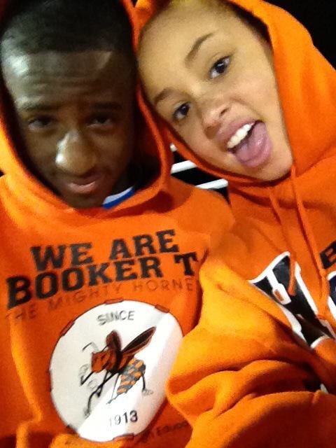 Danae_Williams3's tweet photo. My bff is finally no longer a teenager!! π #happybday #holyglowup https://t.co/1DqGvk8BxB