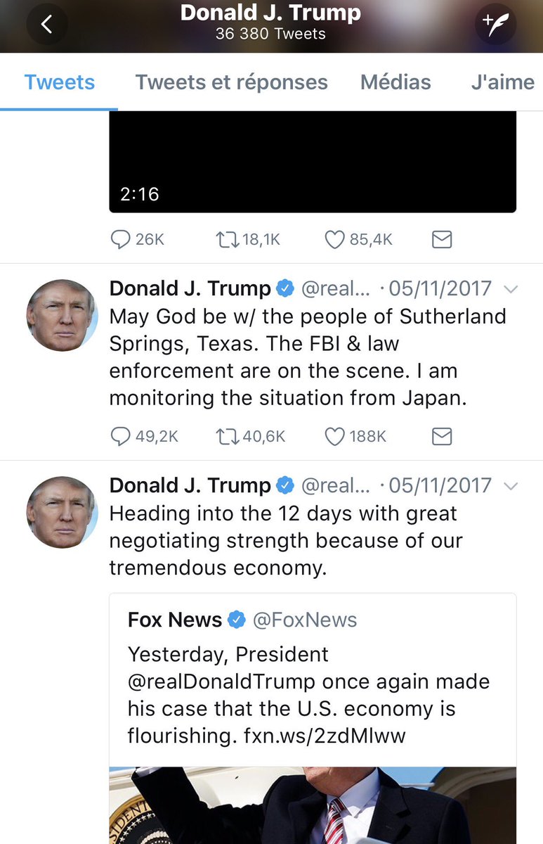 cedricfaiche's tweet photo. Je crois que le président des États-Unis s'est endormi sur son téléphone à 23:34... 😴 😉Un brouillon de tweet est parti avec 9 jours de retard (le bon publié dimanche dernier) #SutherlandSpring #Texas #Trump https://t.co/oPsMHBV3l0