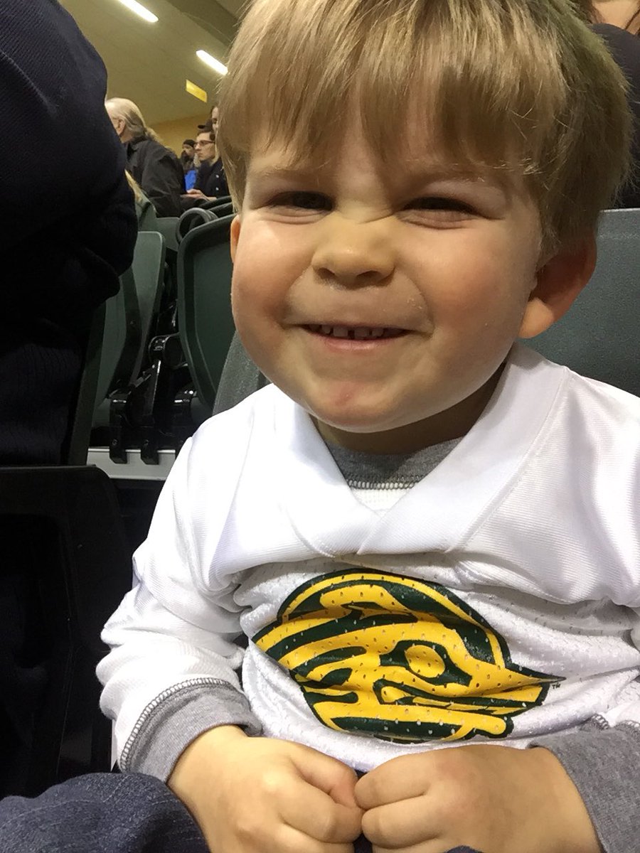 OGarlatz's tweet photo. Go @UAAVolleyball !!! #seawolfselfie https://t.co/cMFzrIgodW