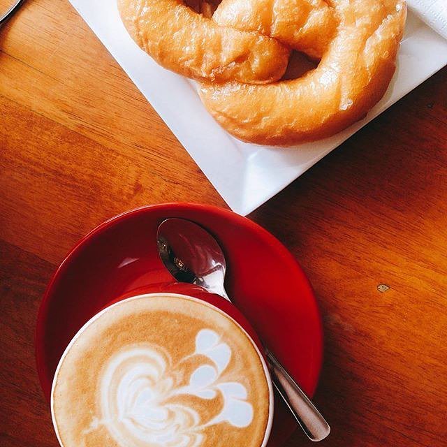 CandidlyImages's tweet photo. Good morning! Love a latte and glazed donut - yum ❤️❤️❤️ what did your u have for breakfast? https://t.co/pg3qZTvHIU