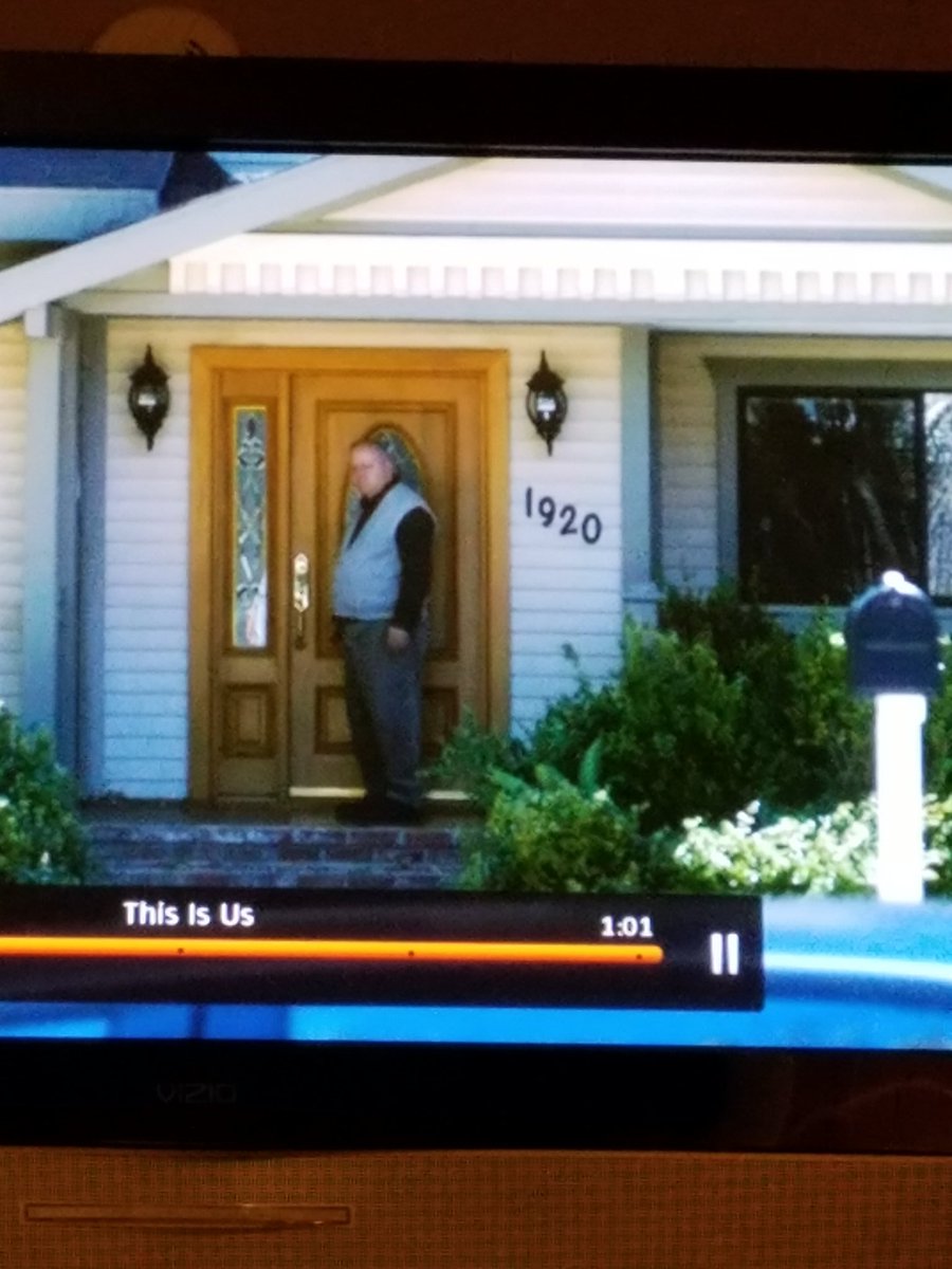 supervane2004's tweet photo. Why are the numbers different? 
#thisisus https://t.co/tUYn9r2mRK