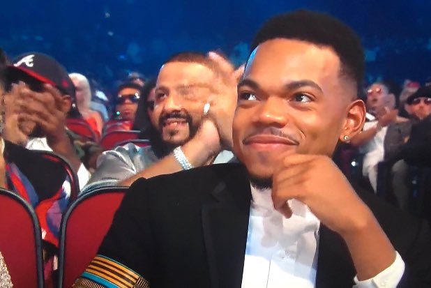 iAmAugustine_'s tweet photo. Sometimes you just gotta kiss your girl in front of that guy she calls bestie...for security reasons. https://t.co/mZg60DjyeN