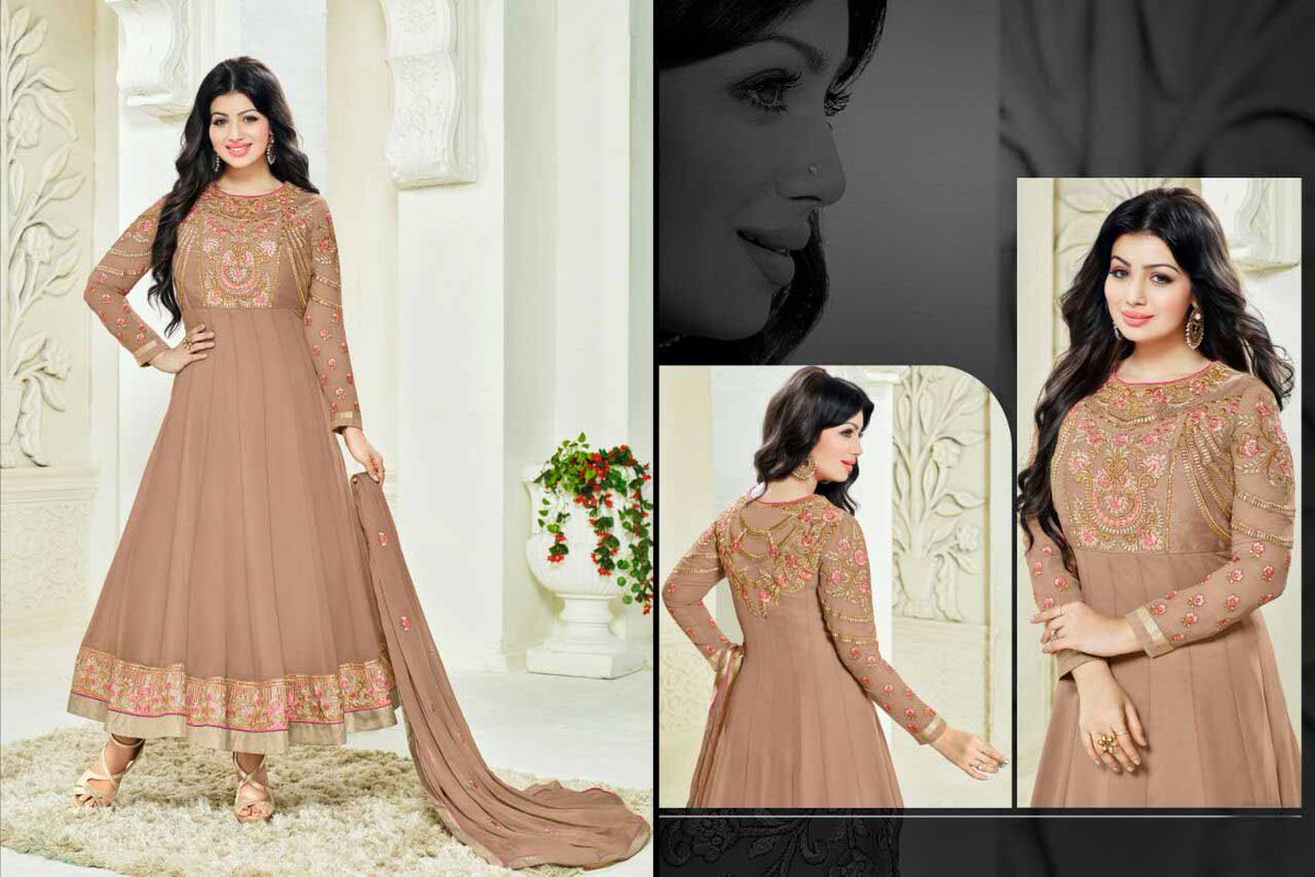 Iambridal's tweet photo. Buy #AnarkaliSuits Strating @ Rs 2200/- only.
Shop Now : https://t.co/FNdyXpjR6T
#EthnicbyNature #Apparel #WeddingSeason https://t.co/S1bhfoVegr