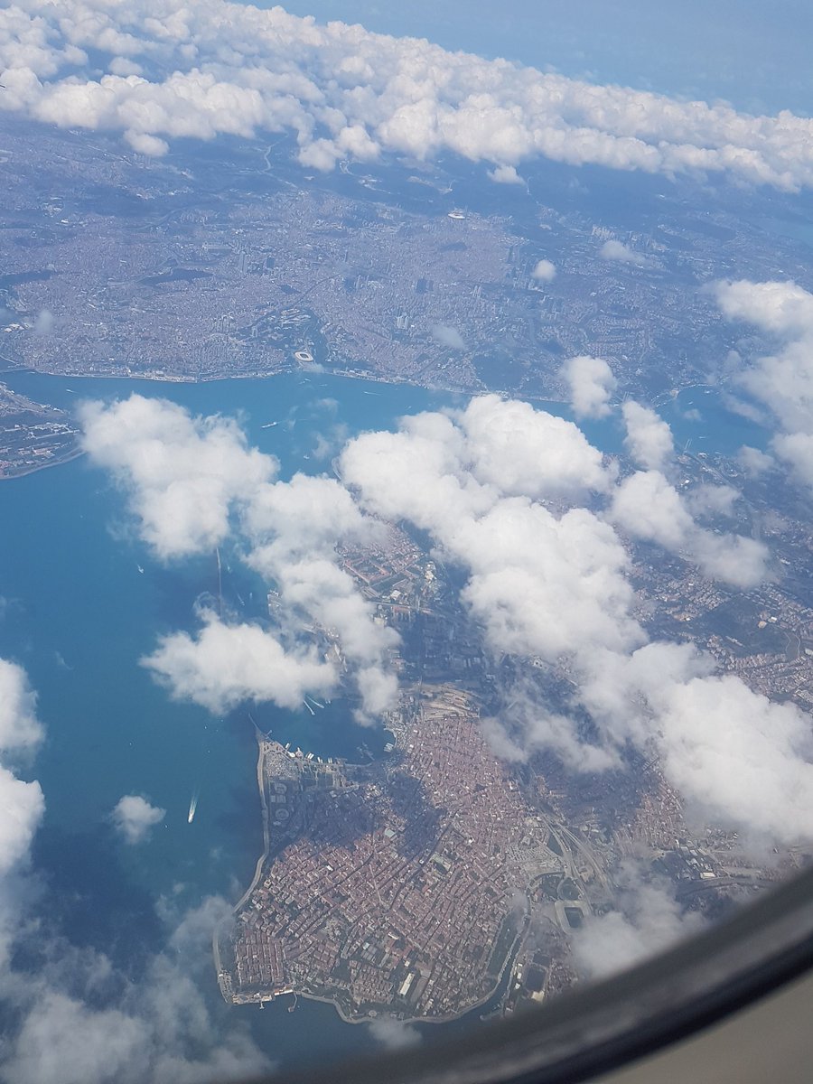 Üçü bi arada..
<a href="/Besiktas/">Beşiktaş JK</a> <a href="/Fenerbahce/">Fenerbahçe SK</a> <a href="/GalatasaraySK/">Galatasaray SK</a>