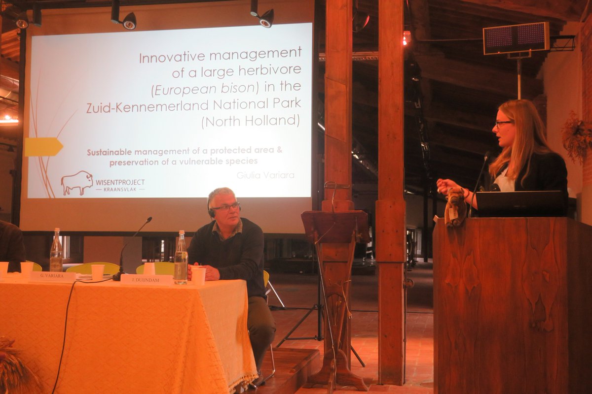 Wisenten's tweet image. Nov 9 European #bison aka #wisent project #Kraansvlak, part of @NPZK, presented by @PWNwaternatuur @GiuliaVariara during workshop organized &amp;amp; held at Ente Terre Regionali Toscane, Italy. There was much interest in our project:-)
Pics: Giulia Variara &amp;amp; Wilco Dieleman
