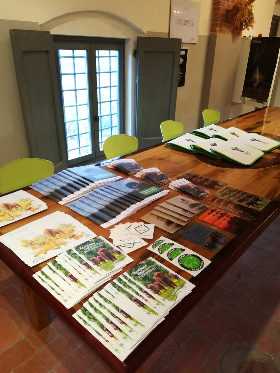 Wisenten's tweet image. Nov 9 European #bison aka #wisent project #Kraansvlak, part of @NPZK, presented by @PWNwaternatuur @GiuliaVariara during workshop organized &amp;amp; held at Ente Terre Regionali Toscane, Italy. There was much interest in our project:-)
Pics: Giulia Variara &amp;amp; Wilco Dieleman