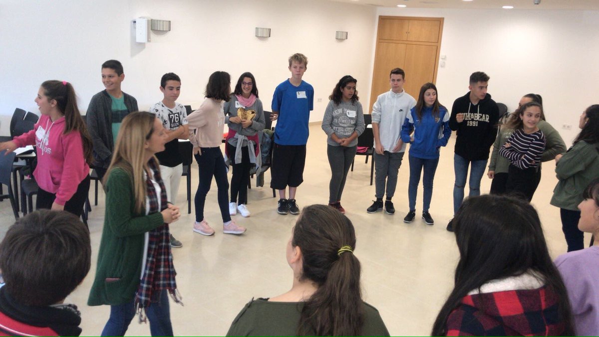 GMediando's tweet photo. @iesfuenteluna @iesalfaguara #Dinámicas de grupos #mediación Mediando INICIACIÓN. Profe comprometido 💪🏽@gdrguadalhorce https://t.co/ObMm8g5xeh