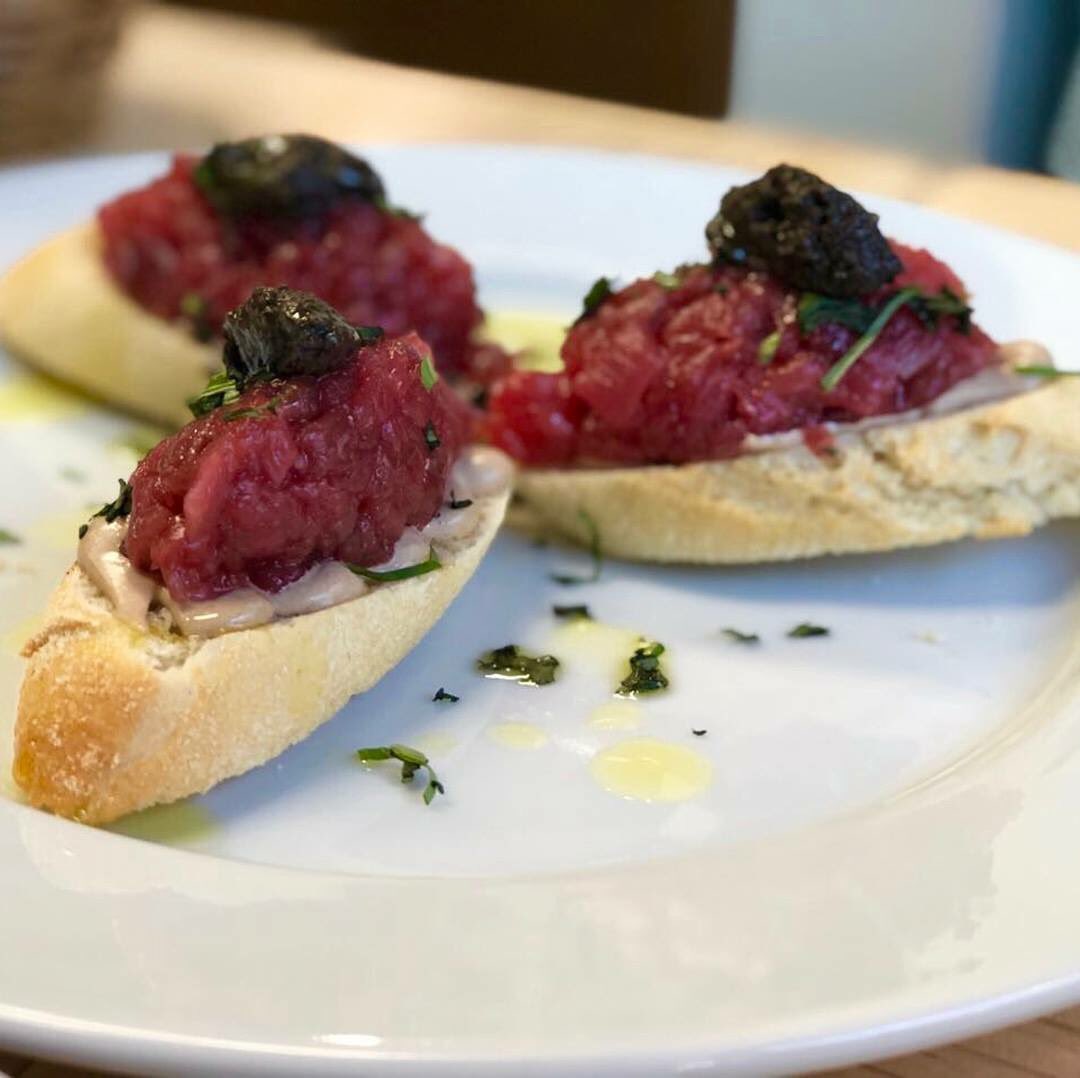 DafnePetracca's tweet photo. ¿Estás buscando #Restaurante? #AMiVera en C/Juan de vera 6, #Madrid #Gastronomia #TodoMuyRico 🔝🔝 https://t.co/KnBrDxafRt