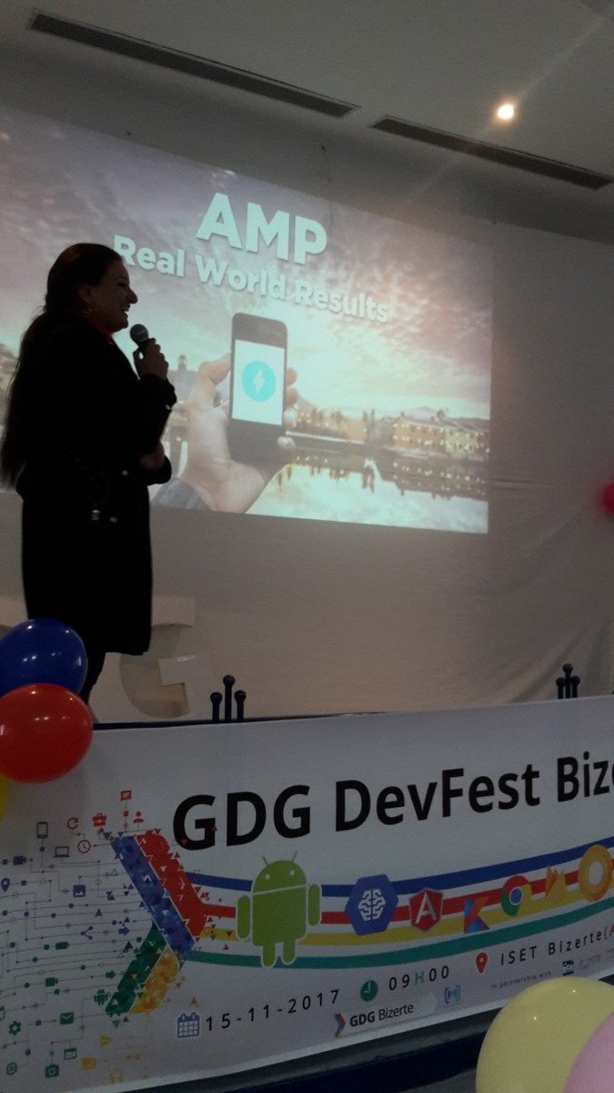 houda_rouaissi's tweet photo. Thank you @ouijden for you interesting session about #AMP at #gdgdevfest2017 #gdgdevfestbizerte #womentechmakers https://t.co/muMYBI6Pa5