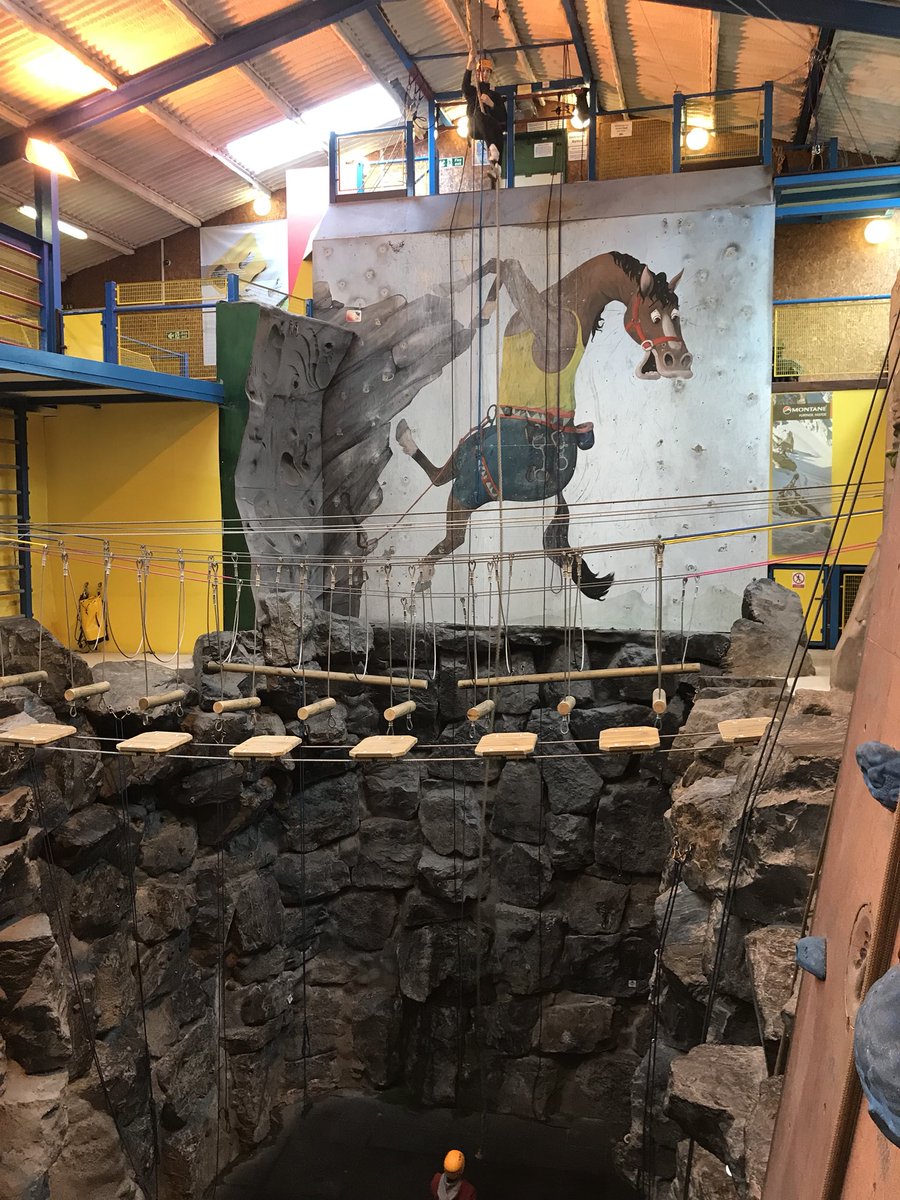 Windebank1980's tweet photo. @llangorsemac never fails! Great bouldering, mega climbs and a pure brutal rope climb @coleggwent #outdoorusk https://t.co/6LDuLXuzWT