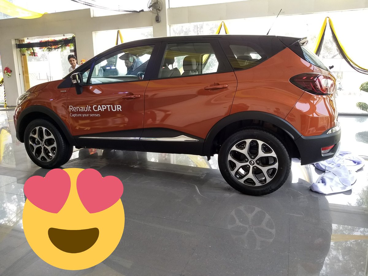 BeingShivBali's tweet image. Saw d new #RenaultCapture look's really Premium Beautiful design love dis colour. Best in all SUV's @RenaultIndia 👌👌