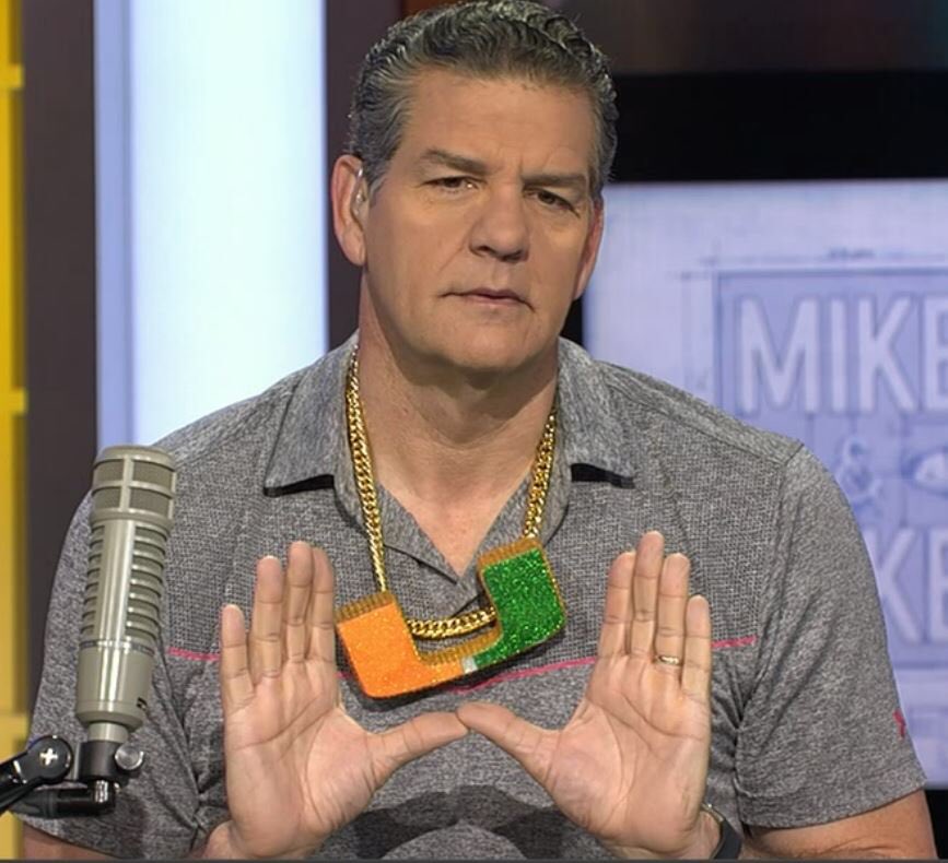 UnSportsESPN's tweet photo. Turnover Chain
Turnover Chain
Turnover Chain
Turnover Chain 
@MiamiHurricanes #ItsAllAboutTheU https://t.co/XkKU0EZtu8
