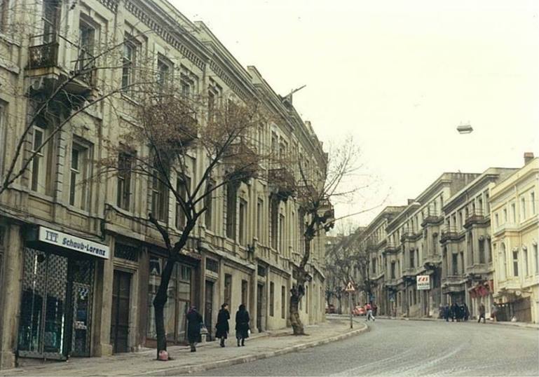 milli emlak dukkanlari 1914 1916 akaretler istanbul genel gorunum ve cephe detayi foto sol ayla antel foto sag ela gonen istanbul ayi