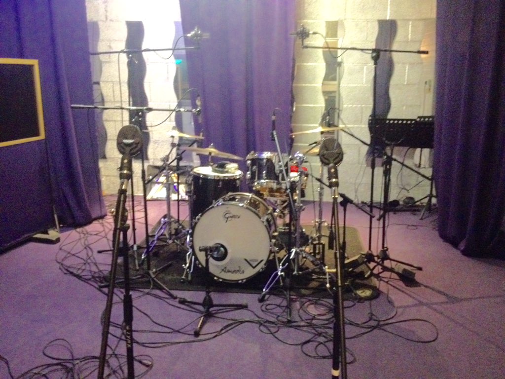 Pro2studios's tweet image. Recorded a beautiful @gretschdrums drum kit @Pro2studios with @andymappdrums . #pro2 #coles4038 #hybridmixing #onlinemixing