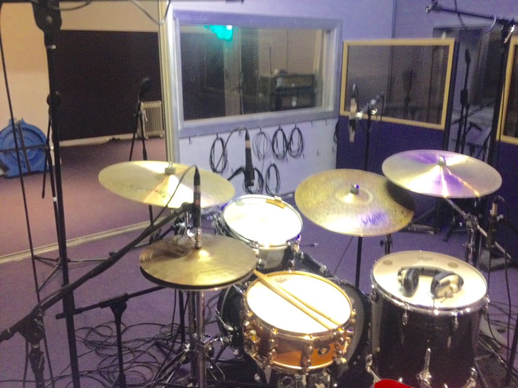 Pro2studios's tweet image. Recorded a beautiful @gretschdrums drum kit @Pro2studios with @andymappdrums . #pro2 #coles4038 #hybridmixing #onlinemixing
