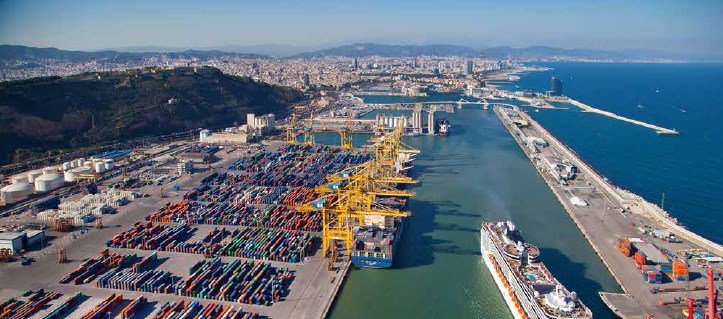 PortofBarcelona's tweet photo. 📈 In October Port of Barcelona kept up strong growth in total traffic (+35.5%) &amp; containers (+26.5%).
Accumulated traffic since January grew 23.8% in total traffic &amp; 31.1% in TEUs. #Traffic2017 #CompetitivePort https://t.co/SRjW5Ir4Oa https://t.co/DGOZuNS5xm