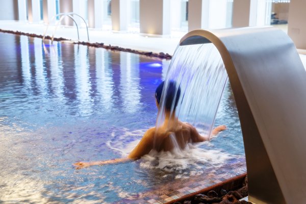 tripforwellness's tweet photo. Explore the Top 5 Reasons to Visit Hot Spring Spas
👉👉https://t.co/kJB3ScpMnI

 #wellnesswednesday #Travel #Wellnessholiday #Wellnessvacation #Healthyholidays #Healthytravel #Spaholiday #Spabreak #Detoxholidays https://t.co/lUDdu870mW