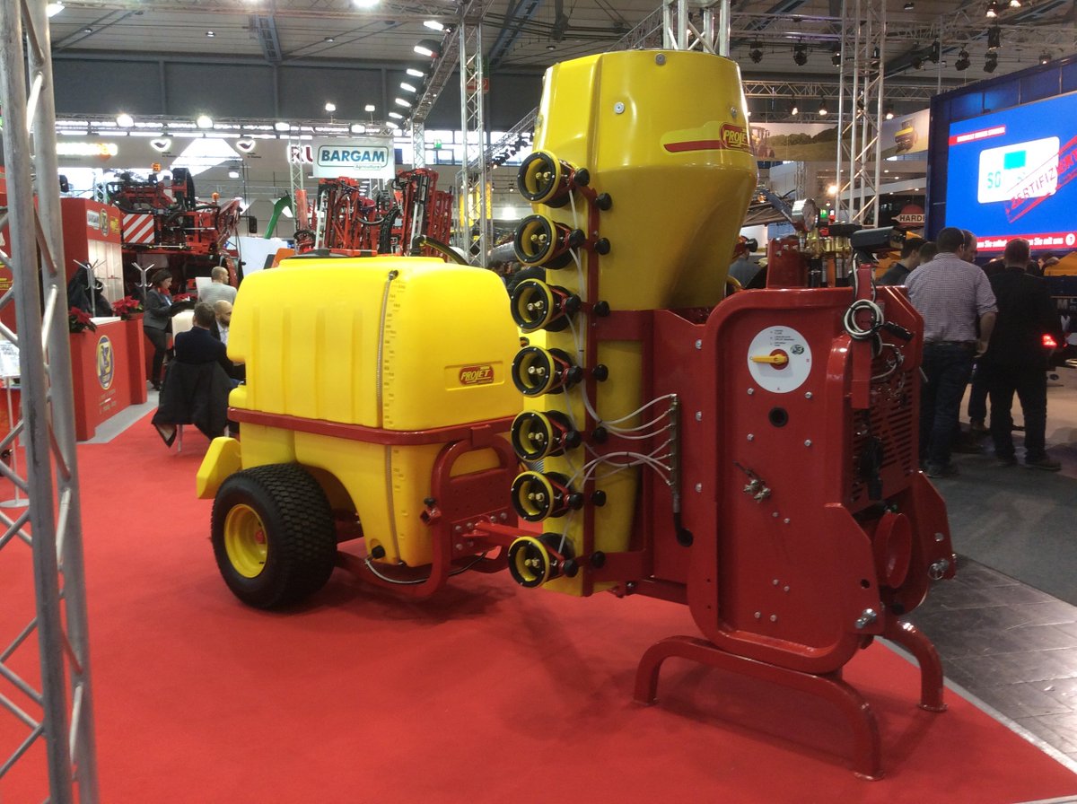 ProjetAgri's tweet photo. Hannover #Agritechnica2017
#Bgroup #fansprayers 
#bargam #projet #agriculture https://t.co/KaHOpSFfBt