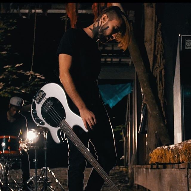 CounterThEulogy's tweet photo. Reposting @fltlofficial:
...4... #DISCORD #musicvideo @blackwolfimaging #FLTL #FromLambsToLions #LionPride #tour #posthardcore #metalcore https://t.co/gwdhZW1bwW