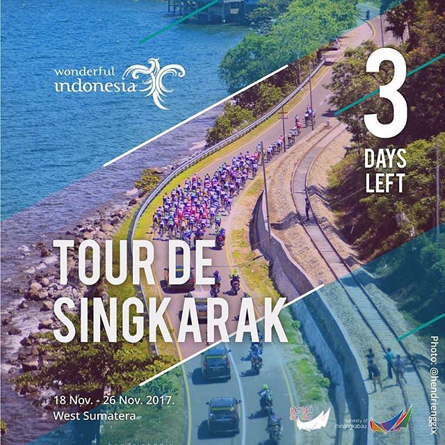 haluanharian's tweet photo. - @istanobasapagaruyung - H-3 menuju grand start Tour de Singkarak 2017 di Istano Basa Pagaruyung. . . #tdstanahdatar2017 #pesonaindonesia #wonderfulindonesia #istanobasapagaruyung #exploreminang #exploresumbar #sumbarrancak… https://t.co/SAQdJt8prm IG #MinangSeDunia https://t.co/zvwY1NFxZ1