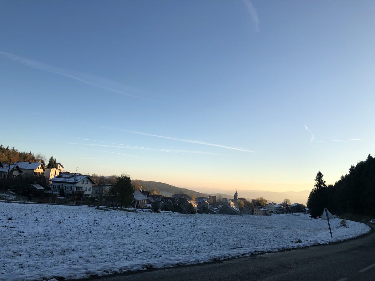 MartinKunstler's tweet photo. Belleherbe, 2 jours plus tard. Toujours aussi beau ! #HautDoubs https://t.co/fAlQQmcfoG